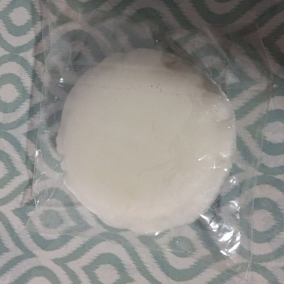 Snow Beauty Cosmetic Sponge - Picture 3 of 4